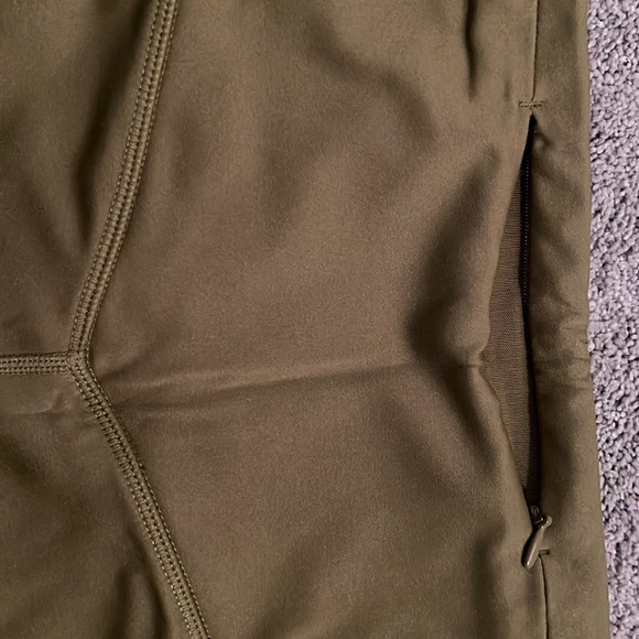 Fabletics Motion 365 Trinity High Waisted Olive Green Legging - Picture 3 of 3